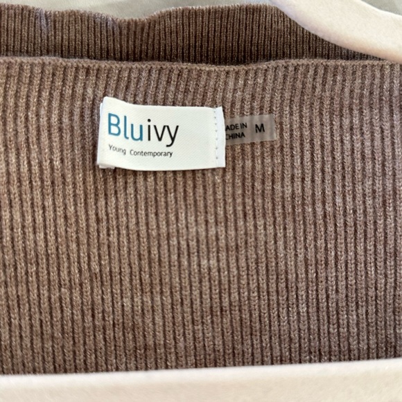 Ribbed Puff Sleeve Sweater - Picture 2 of 3